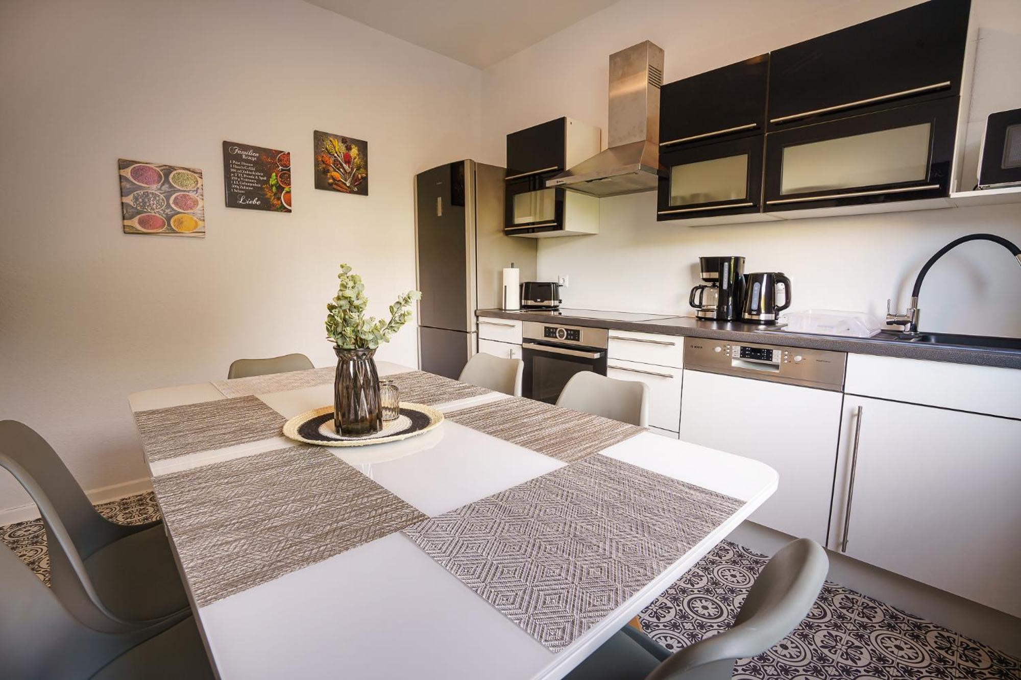 Immostay #8 - Haus Fuer 13 Personen Mit 7 Zimmer - Grosser Garten & Grill, Free Parking, Wlan Бремен Экстерьер фото