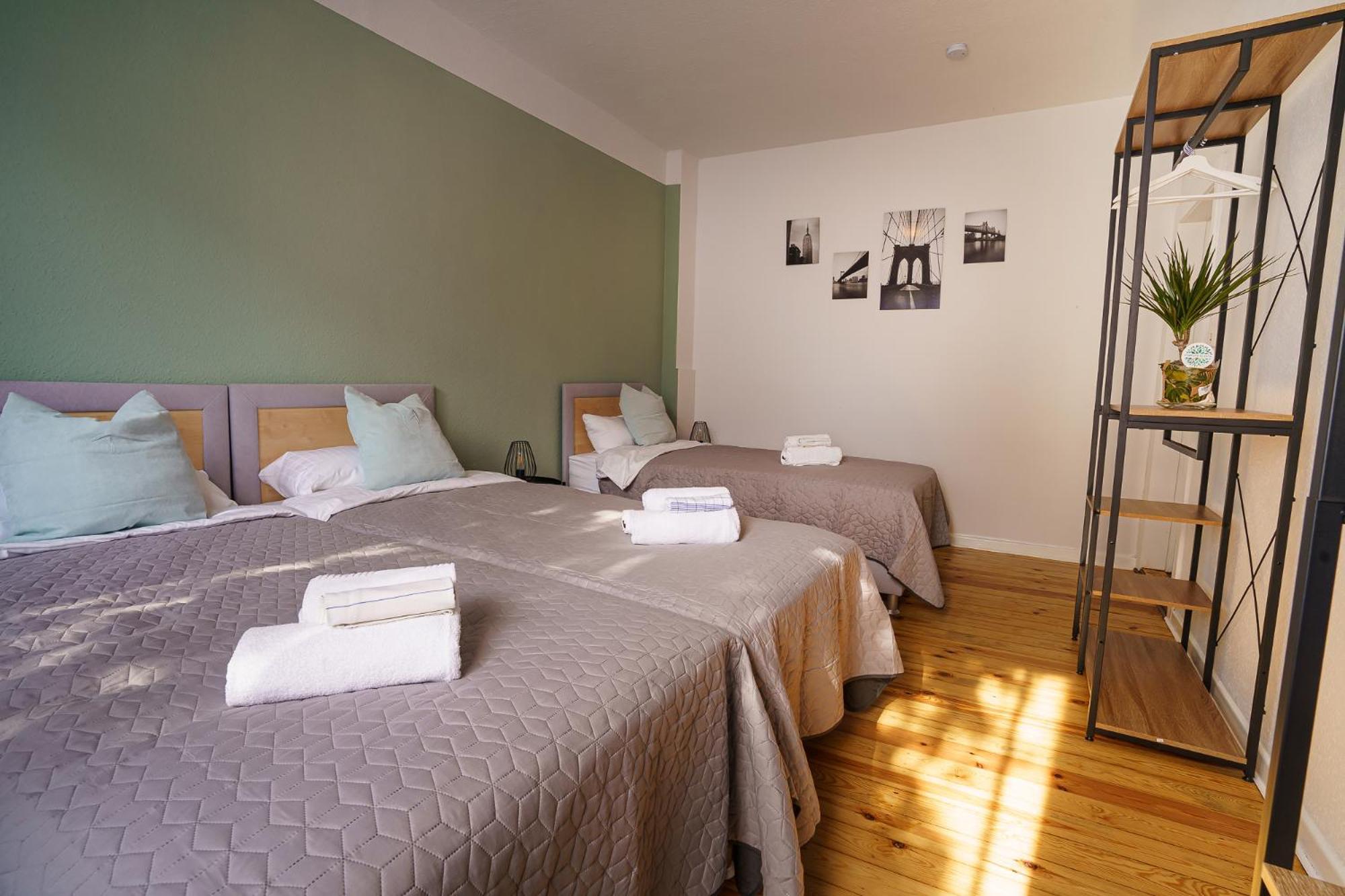 Immostay #8 - Haus Fuer 13 Personen Mit 7 Zimmer - Grosser Garten & Grill, Free Parking, Wlan Бремен Экстерьер фото